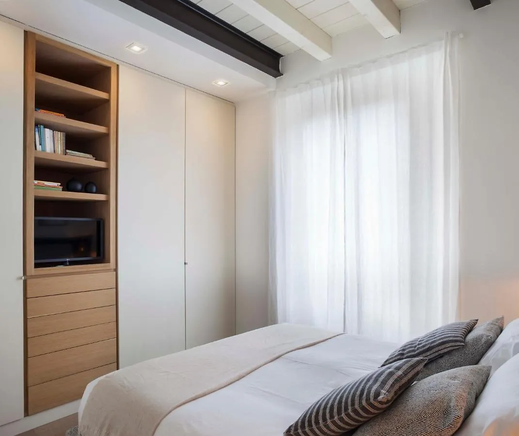 Apartmán Lily Pads -Elegant Apartment- In The City Center Milán